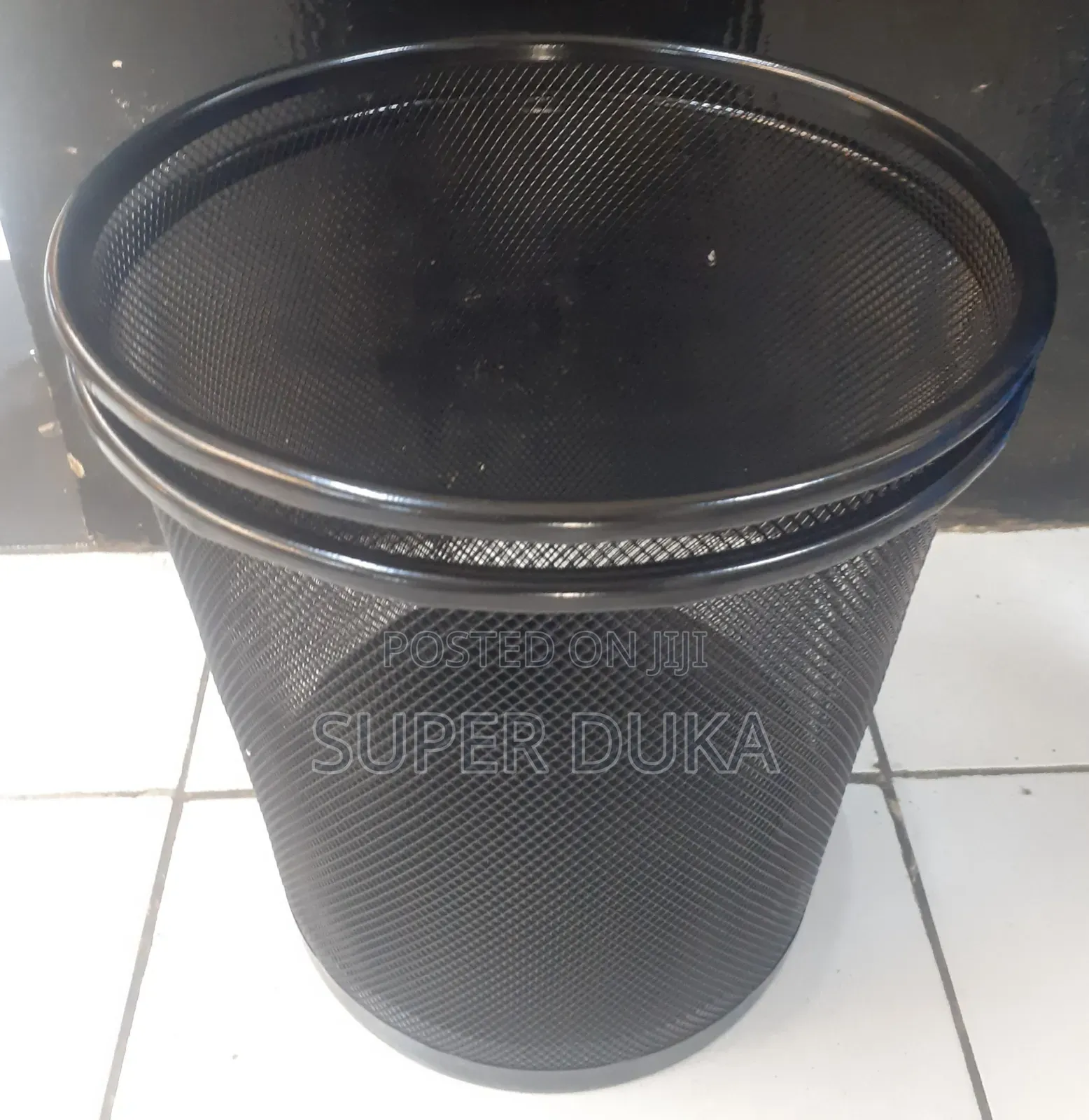 Waste Basket.Small Size Dust Bin