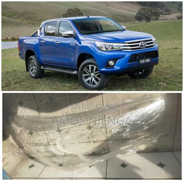 Hillux 2016 Headlight Lens
