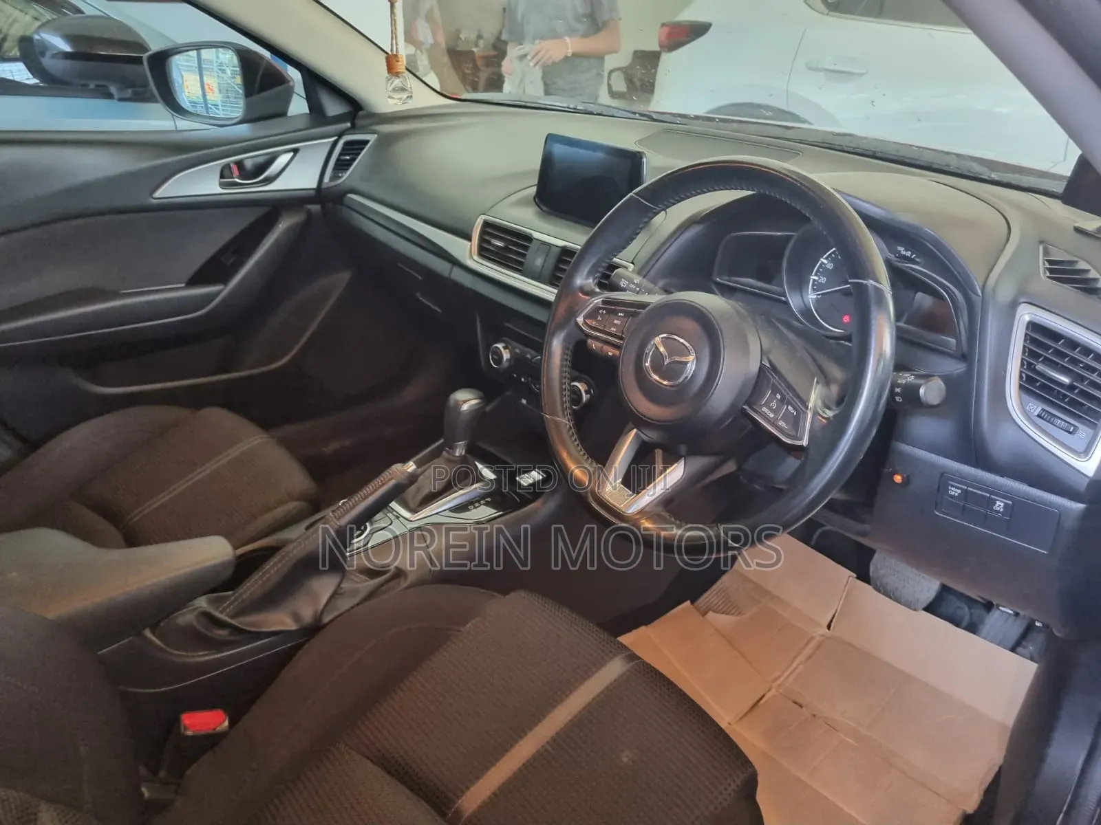 Mazda Axela 2016 Red
