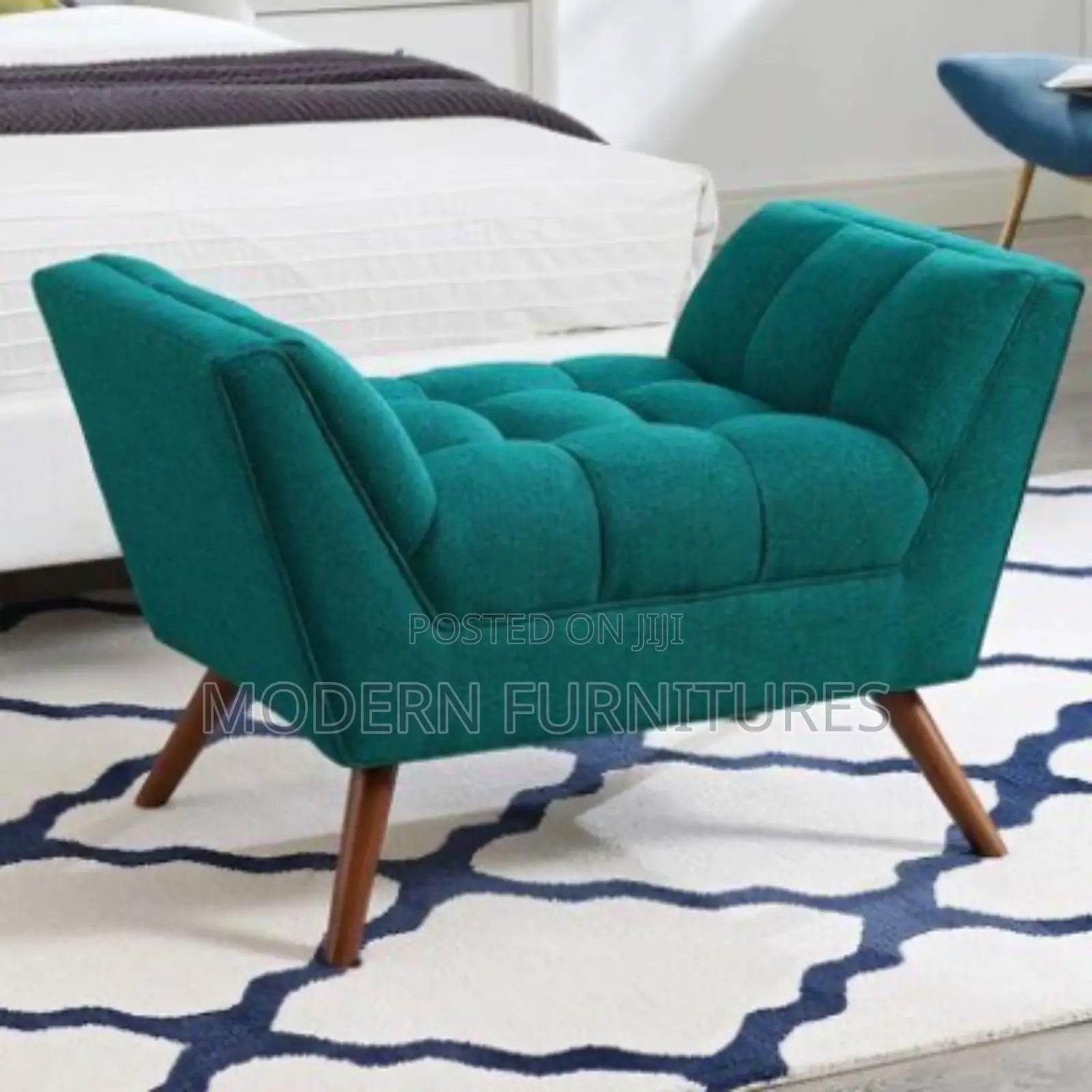 Beautiful Single Bench Sofa/Seat