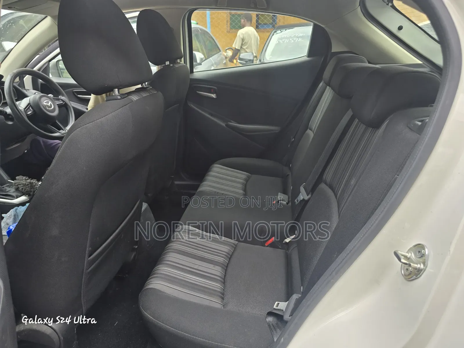 Mazda Demio 2017 Pearl