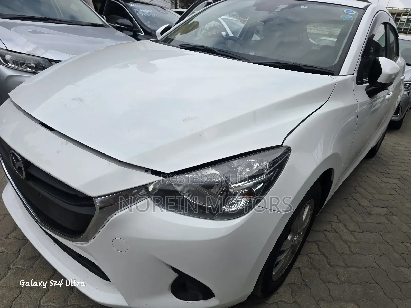 Mazda Demio 2017 Pearl