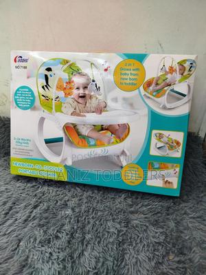 2 in 1 Infant to Toddler Rocker - thumbnail 2