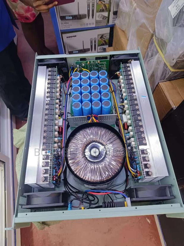 Pwerful Heavy Duty Power Amplifier - main view