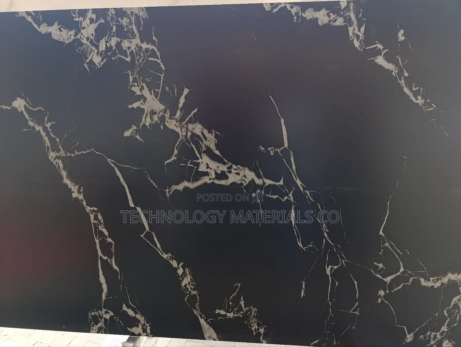 Nero Marquina Sintered Stone (98 * 47 Inches * 20mm)