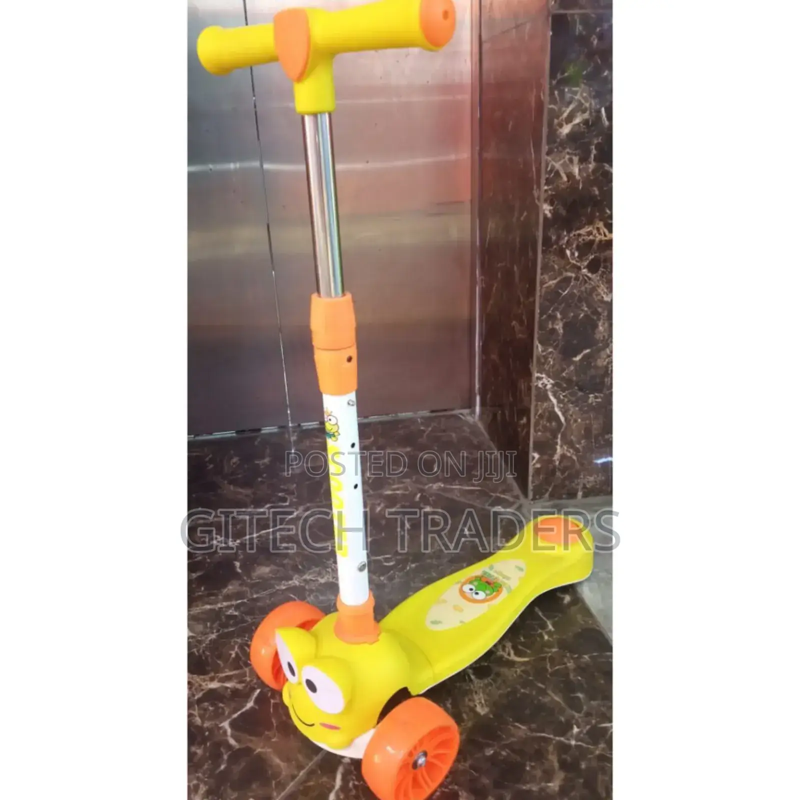 *Scooter*
With LED Lights and Music.
With Tunes