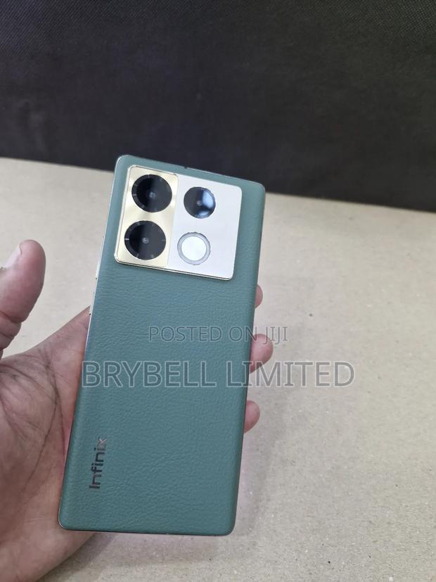 Infinix Note 40 Pro 256 GB Green - main view
