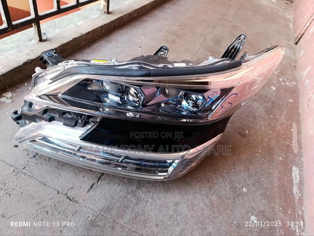 Vellfire 2018 Headlight Zenon - main view