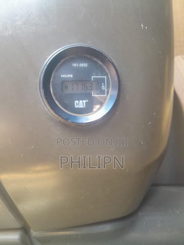 Excavator Cat - thumbnail 5