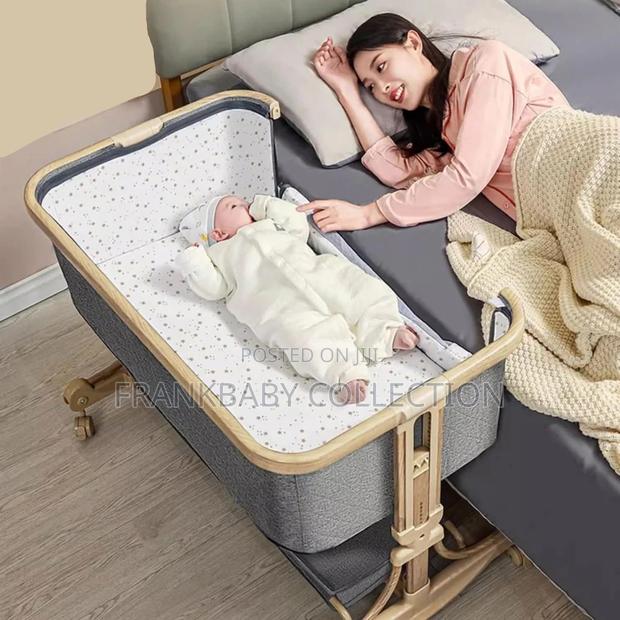 Newborn Co-Sleeper Bassinet - main view