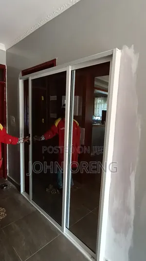 Aluminium Sliding Doors With One Way Glass