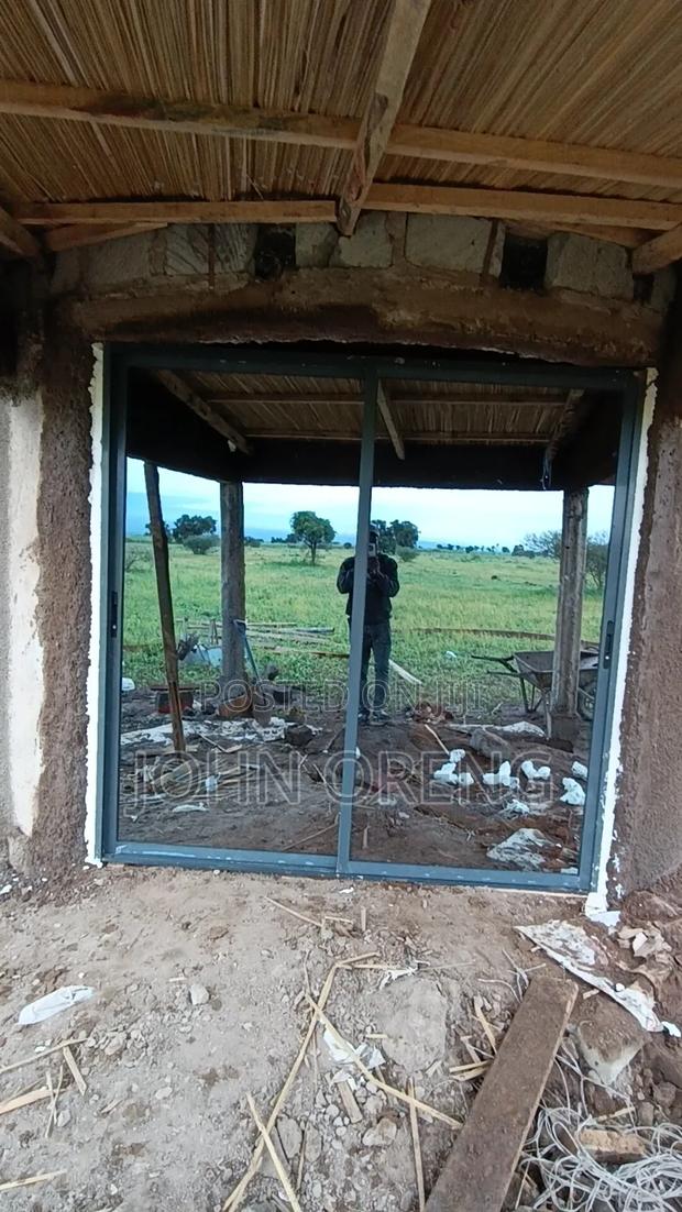 Aluminium Sliding Doors With One Way Glass - thumbnail 7