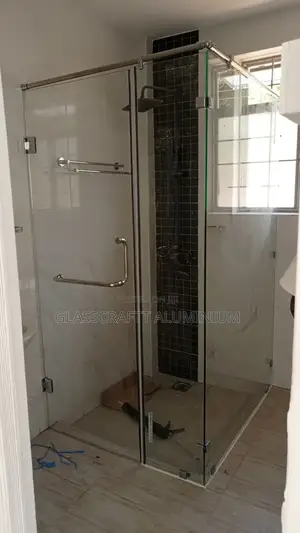 10 Mm Glass Cubicle
