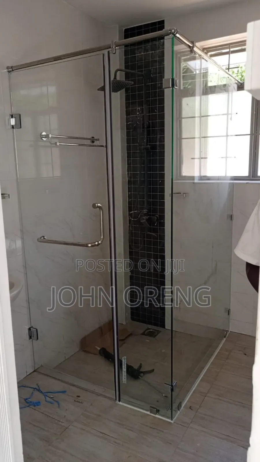 Frameless Shower Cubicle