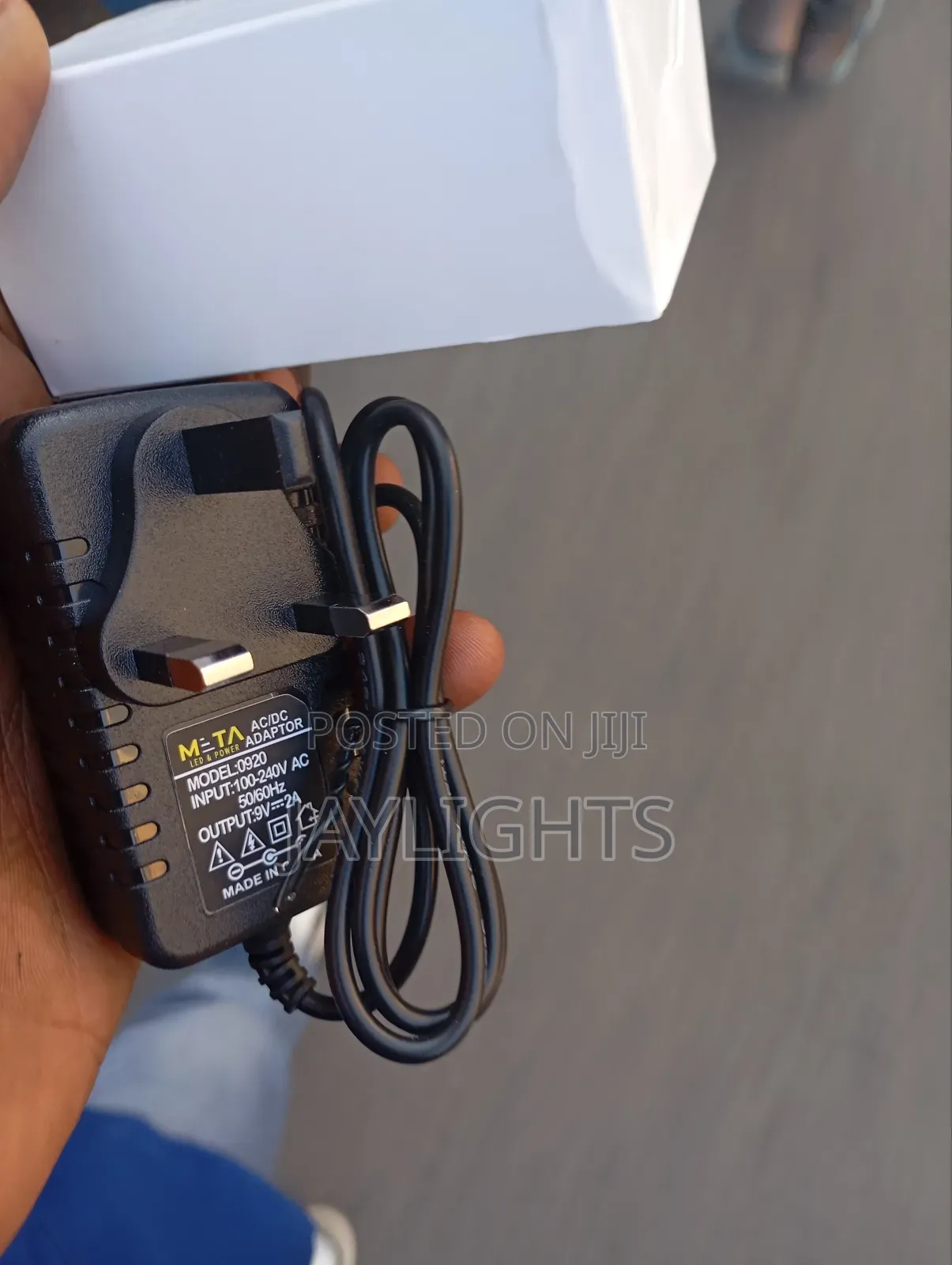 DC 9V Lighting Transformer AC 110V 220V Adapter Power Supply