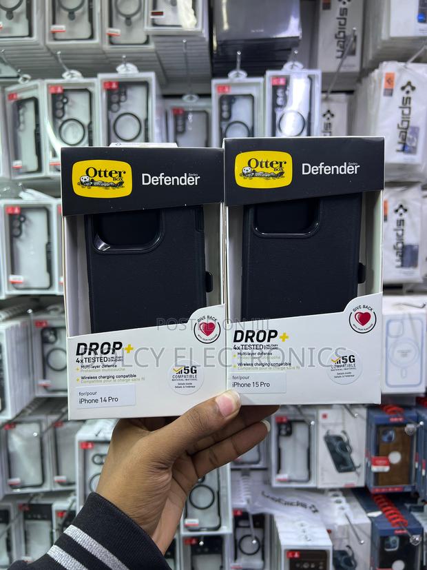 iPhone 14 Pro/15 Pro Otterbox Defender - main view