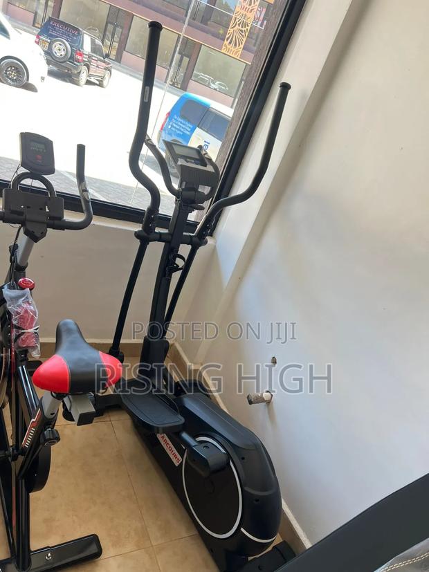 Sturdy Automatic Cross Trainer - main view