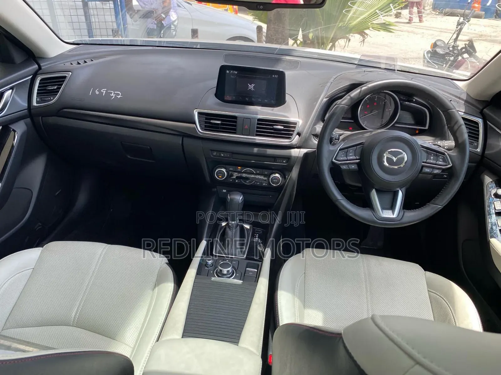 Mazda Axela 2018 Pearl