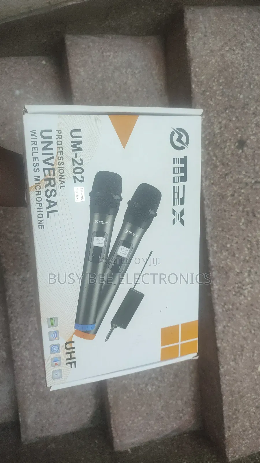 New Edition Max Um 202 Universal Wireless Microphone