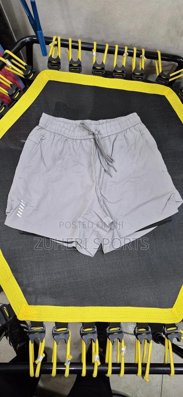 2-in-1 Gym Shorts Active Sports Wear Aerated Fabric