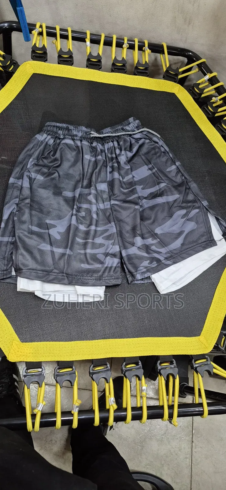 2-in-1 Gym Shorts Active Sports Wear Aerated Fabric