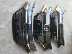 Honda Vezel Grilles