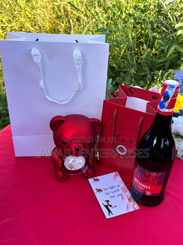 Valentine's Gift for Her With 4th Street Wine - main view
