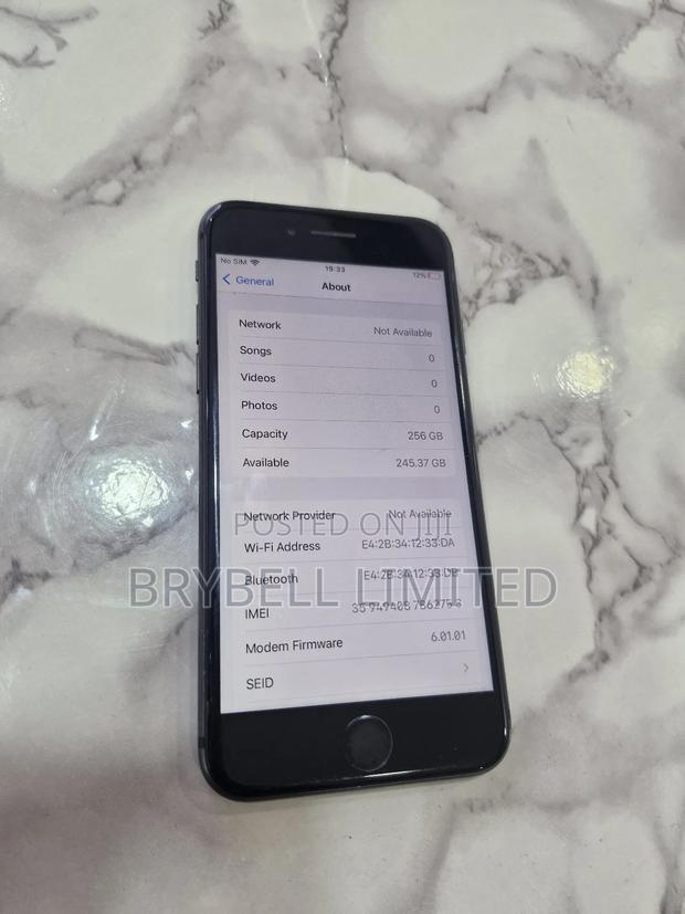 Apple iPhone 8 256 GB Black - thumbnail 4