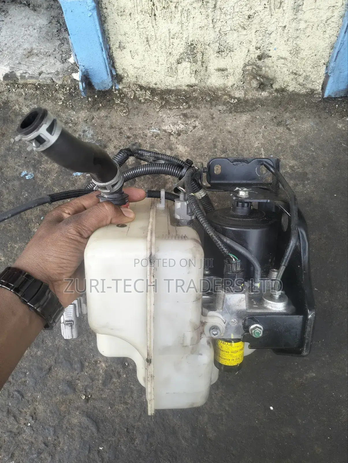 V8 Height Control Pump