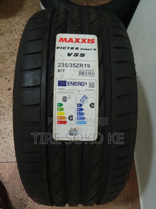 235/35zr19 Maxxis Victra Sport Vs5