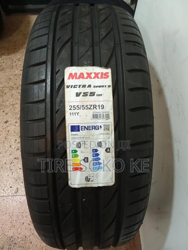 255/55r19 Maxxis Victra Sport Vs5