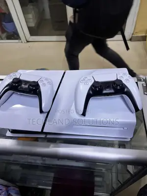 Home Used Slim Ps5 With 2 Pads