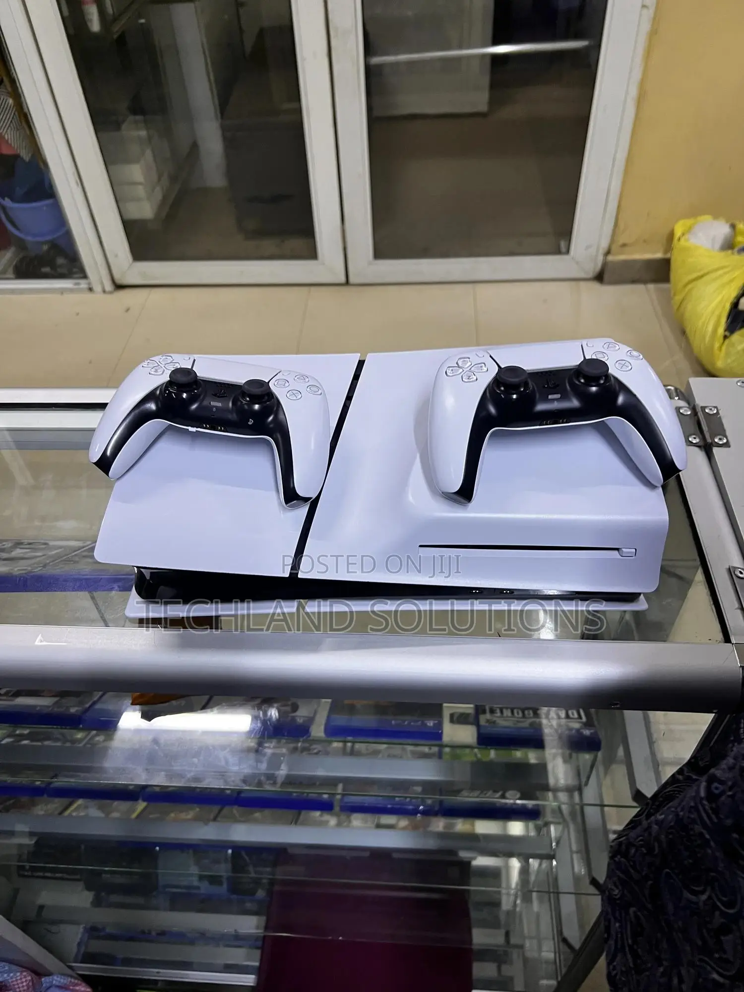 Home Used Slim Ps5 With 2 Pads