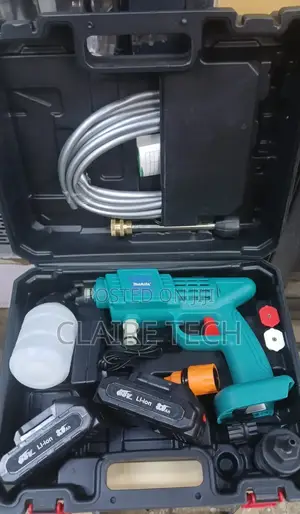 Makita 88V Cordless Car Pressure Washer