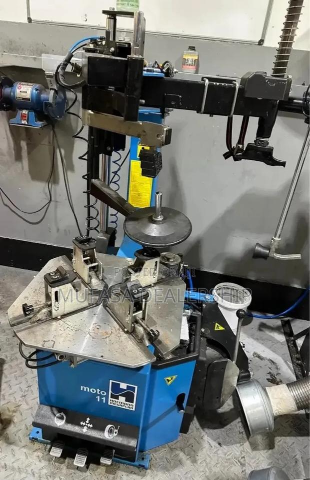 Tyre Changing Machine (Single Arm)