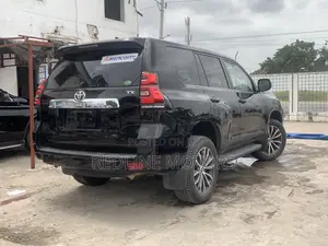 Toyota Land Cruiser Prado 2.7 2018 Matt Black