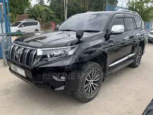 Toyota Land Cruiser Prado 2.8 2017 Black