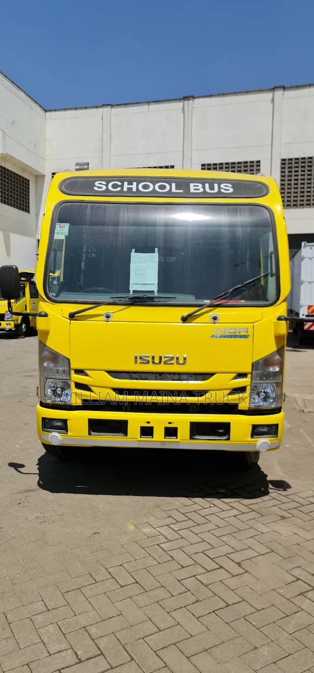 New Isuzu NQR 2024 Yellow