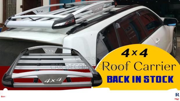 Saloon Car Fitted With Universal Fit 4*4 Aluminum Roof Rack