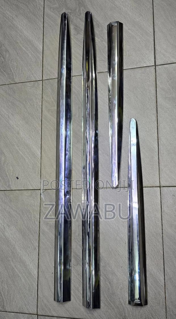 Body Moulding Harrier ZSU60 2015 O Wards