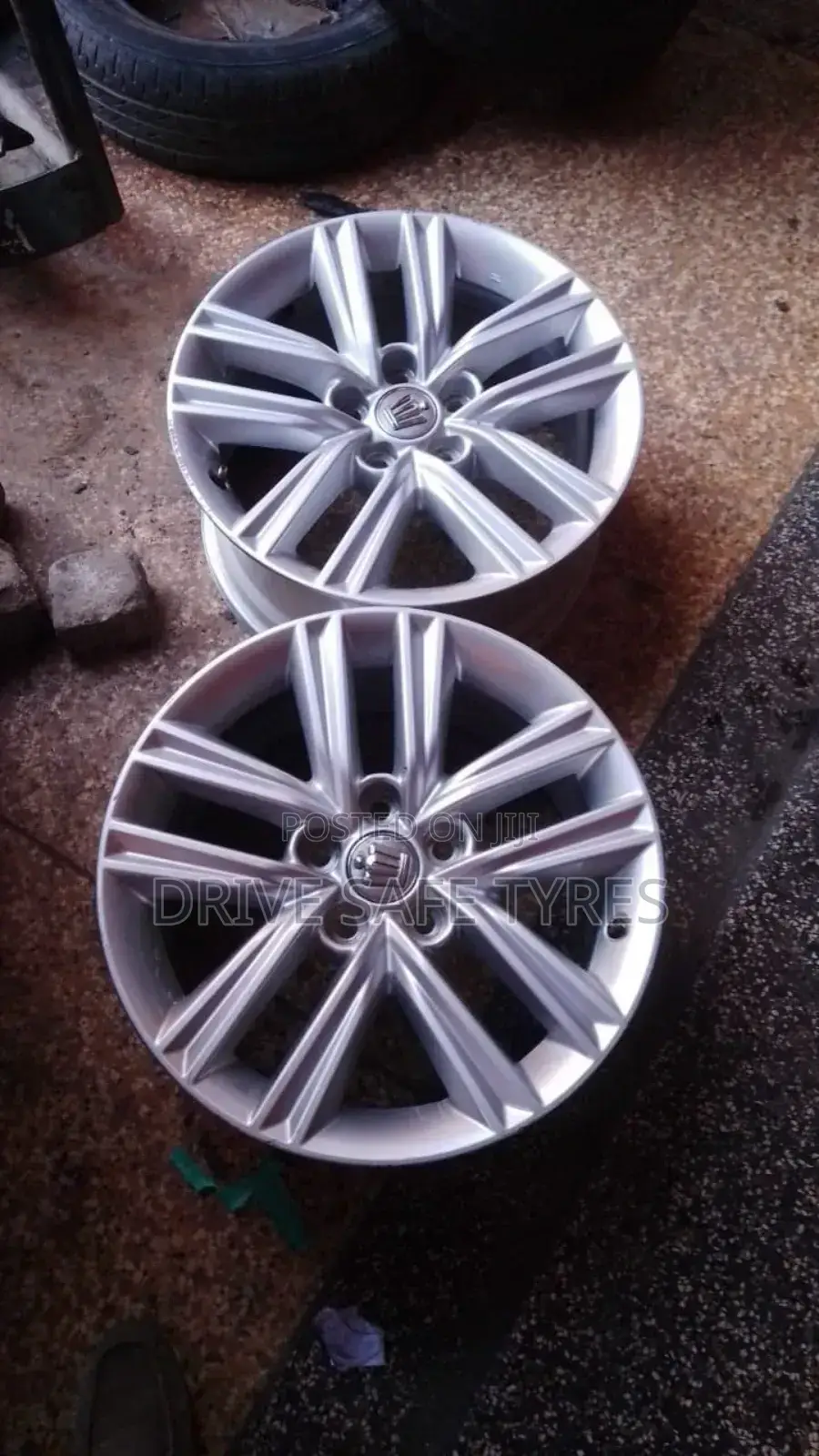 17 Inch Ex Japan Original Crown Rim Set Silver