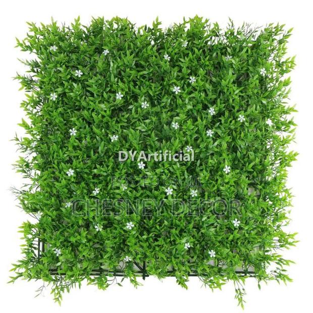 Lush Long Wall White Flowers - main view