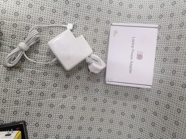 ~Type C Macbook Charger 30-Watts - main view