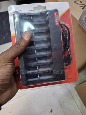 AA/AAA USB Battery Charger - thumbnail 2