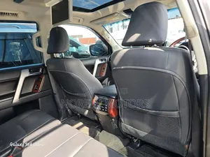 Toyota Land Cruiser Prado 2017 Gray