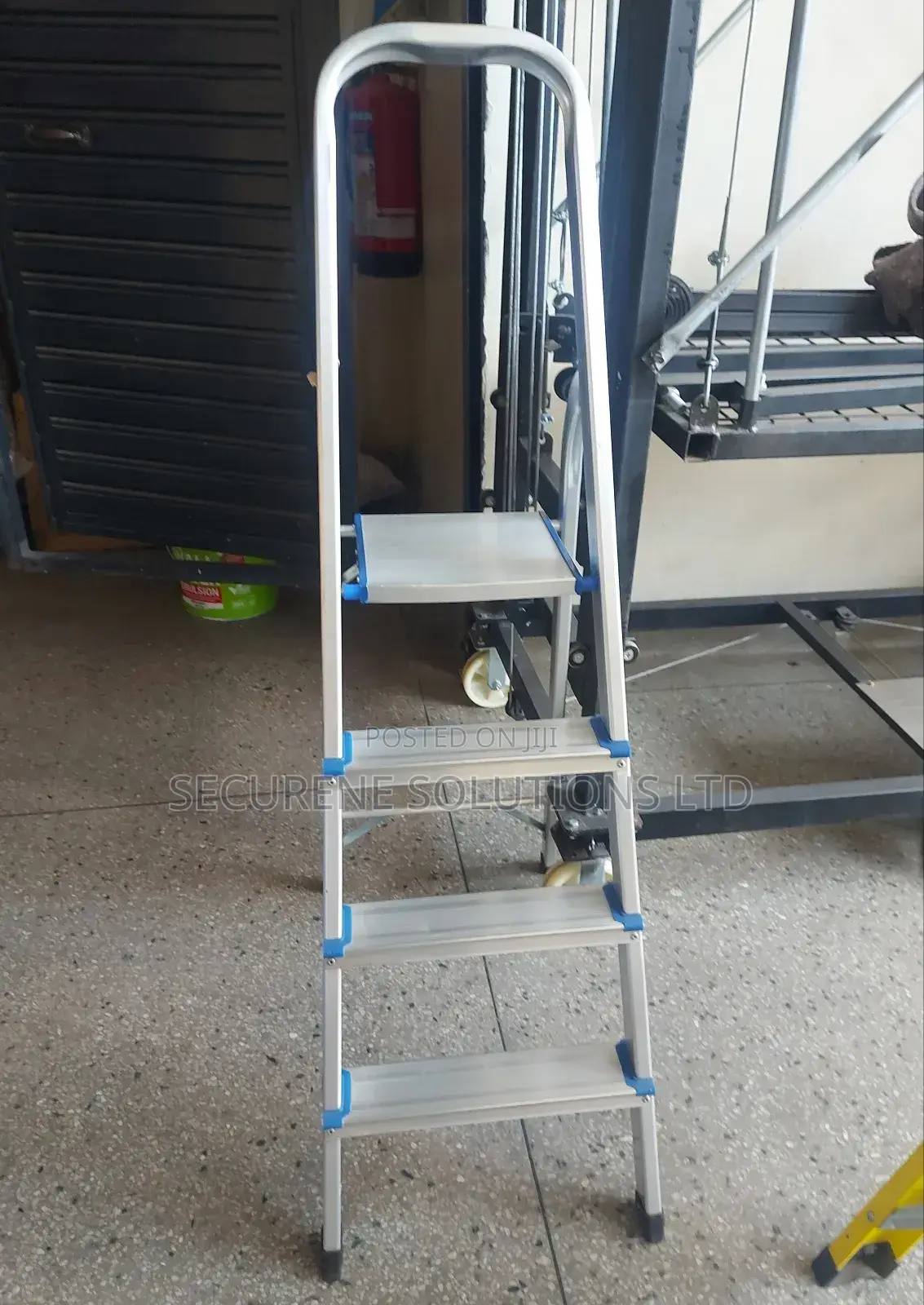 4 Steps Aluminium Ladder a-Type