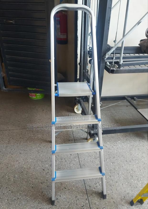4 Steps Aluminium Ladder a-Type