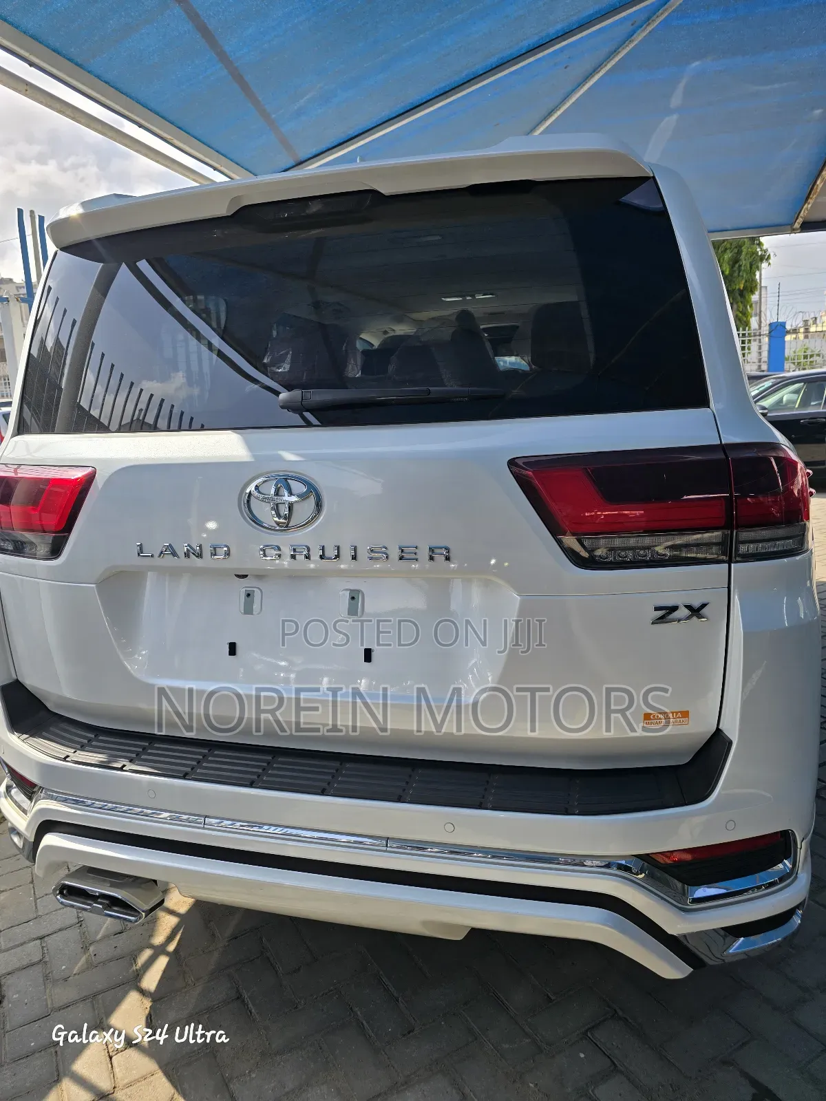 New Toyota Land Cruiser 2023 Off white