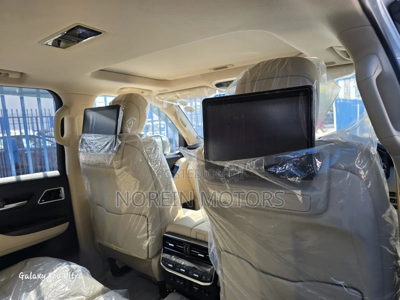 New Toyota Land Cruiser 2023 Off white