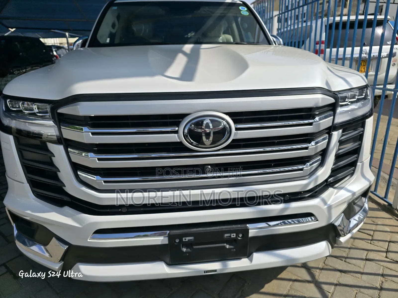 New Toyota Land Cruiser 2023 Off white